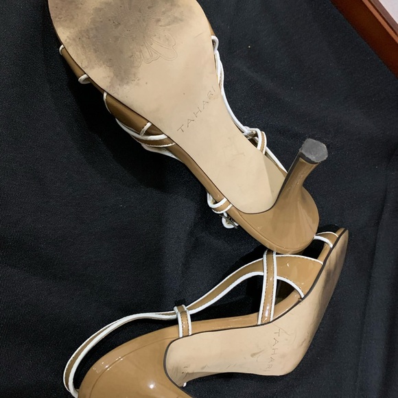 Tahari Women’s dress shoes. Size 8.5. Like New - Picture 3 of 4